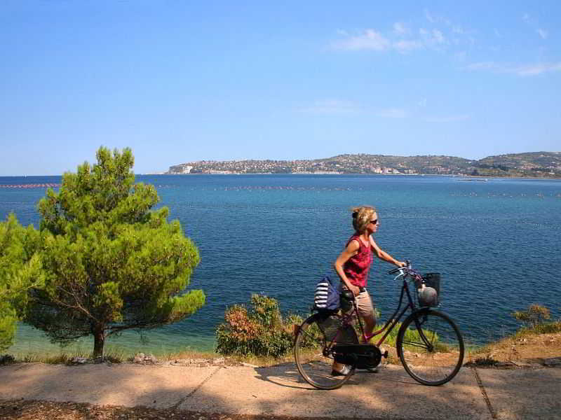 Park za odmor Kanegra Plava Laguna 2*
